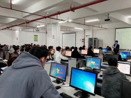 光電信息學(xué)院通信技術(shù)專業(yè)在華為HCIA 5G認(rèn)證中取得優(yōu)異成績